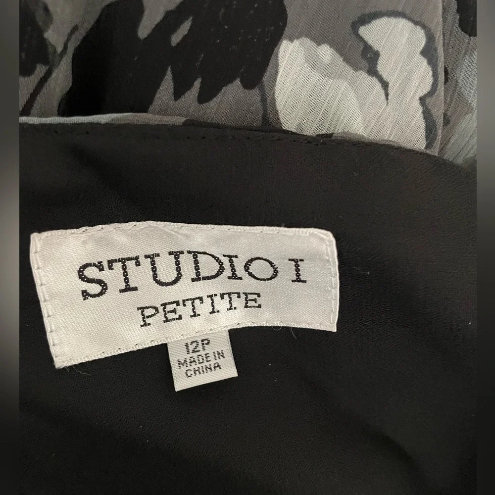 Studio I Petite dress size 12P - Picture 8 of 10